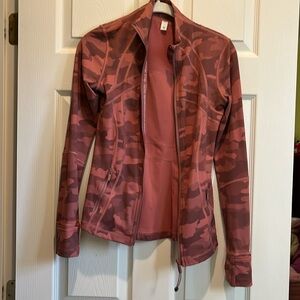 Lululemon Size 4 Pink Camo Define Jacket